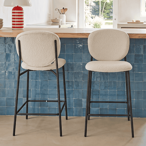Lot de 2 tabourets de bar en tissu bouclé écru, piètement métal noir - Betty