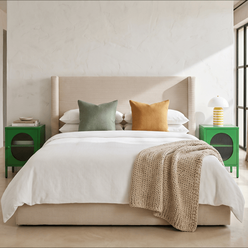 Lit adulte 140x190 cm avec tête de lit capitonnée en velours côtelé beige - Frida