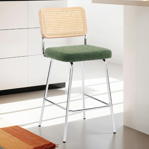 Lot de 2 chaises de bar en cannage et tissu bouclé vert, piètement chromé - Muse