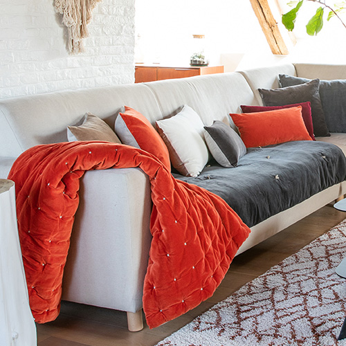 Edredon en velours Beige avec pompons 80x180 cm - Elise