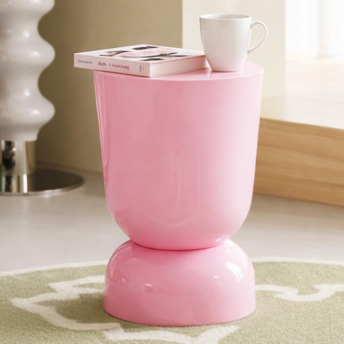 Bout de canape en résine rose brillant Ø32 cm - Tilda