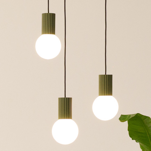Plafonnier en aluminium cannelé vert olive - Halo