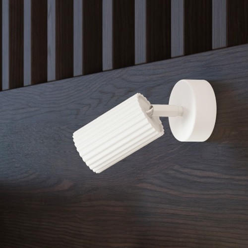 Applique en aluminium cannelé blanc avec interrupteur - Karbon
