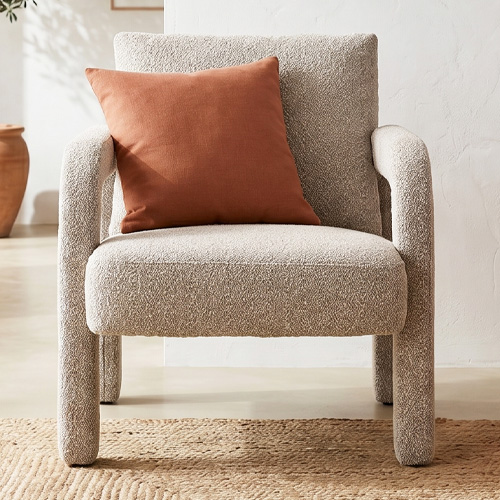 Fauteuil en bois et tissu bouclé taupe - Niko
