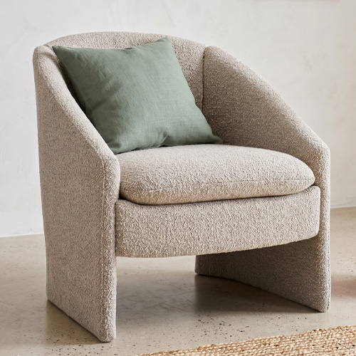 Fauteuil en bois et tissu bouclé taupe - Ami