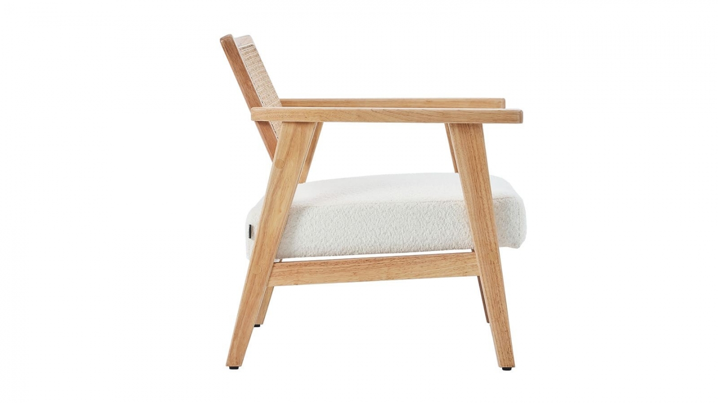 Fauteuil en tissu bouclé écru et cannage naturel - Tim Fauteuil en tissu bouclé écru et cannage naturel - Tim