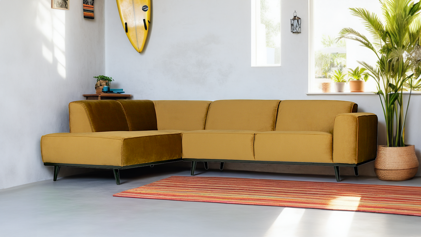 Canapé d'angle gauche en velours jaune miel - Collection Statement - BePureHome