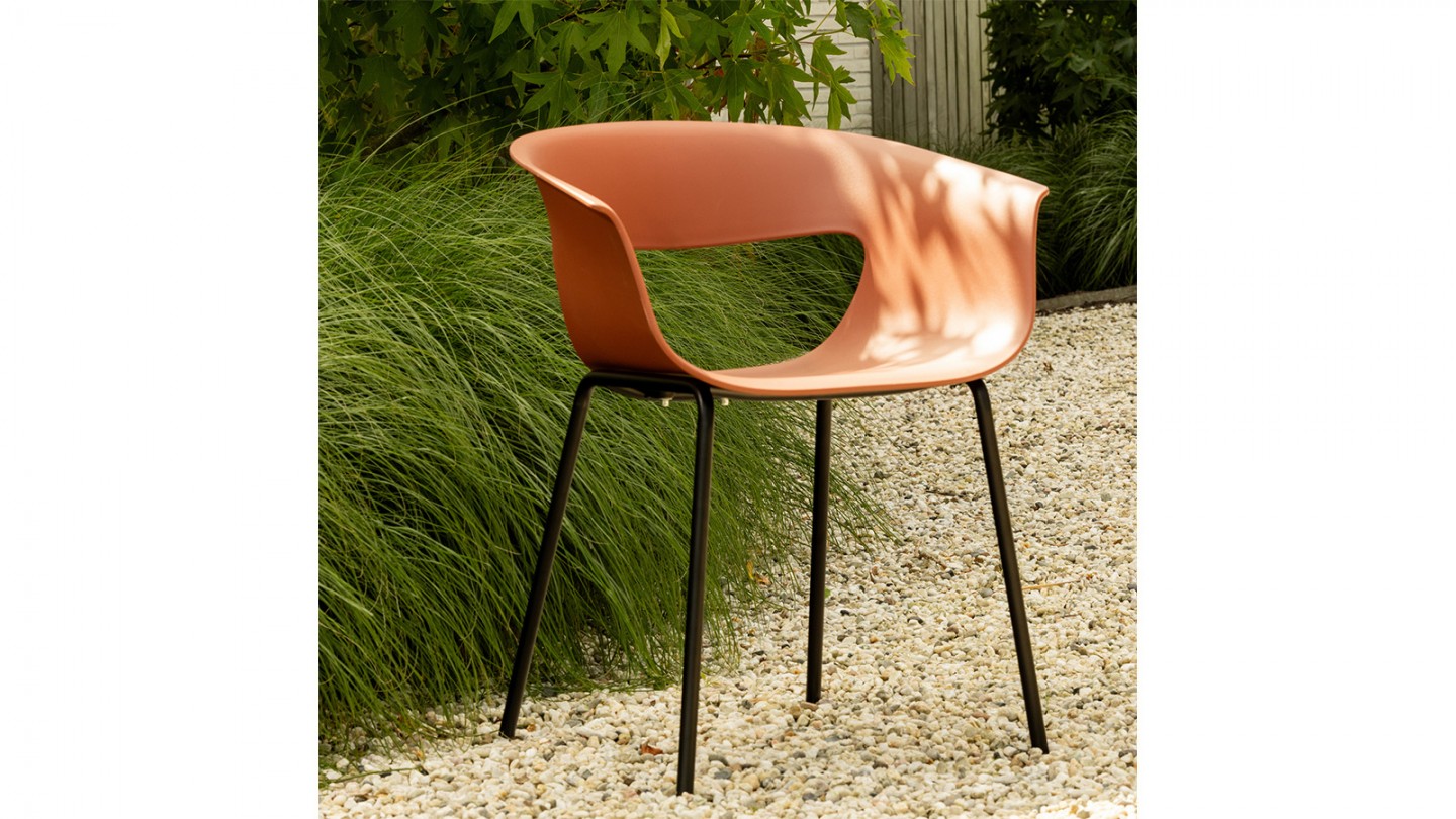 Chaise de jardin organique en aluminium terracotta - Stine