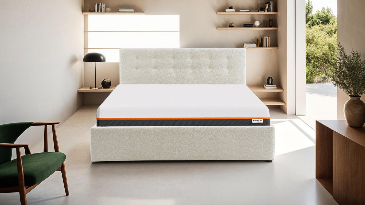 Ensemble lit coffre 140x190 en tissu bouclé écru Tina + Matelas mousse gel à mémoire de forme, double confort - Dual Confort