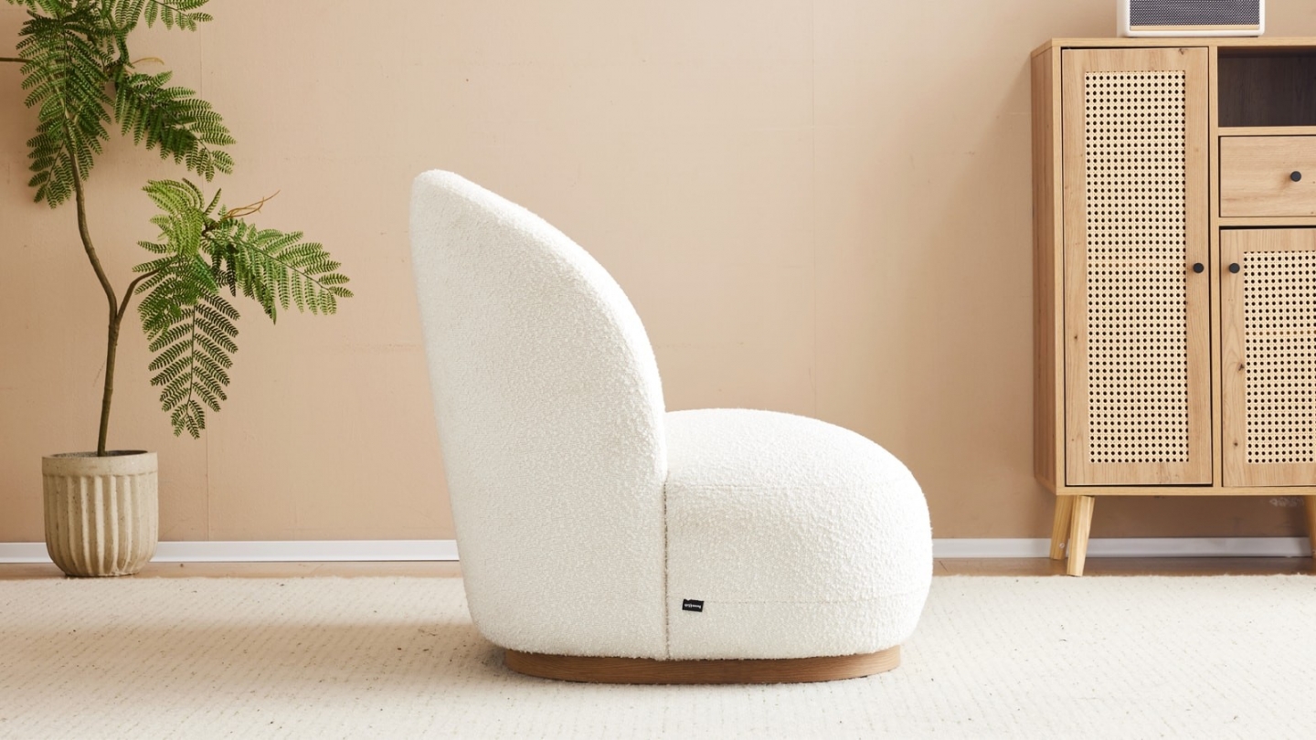 Fauteuil en tissu bouclette écru - Colette Fauteuil en tissu bouclette écru - Colette