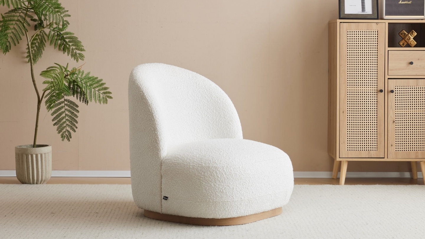Fauteuil en tissu bouclette écru - Colette Fauteuil en tissu bouclette écru - Colette