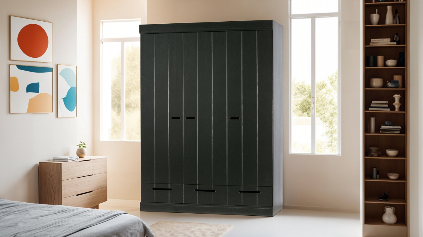 Armoire 3 portes 3 tiroirs en pin noir - Collection Connect - Woood