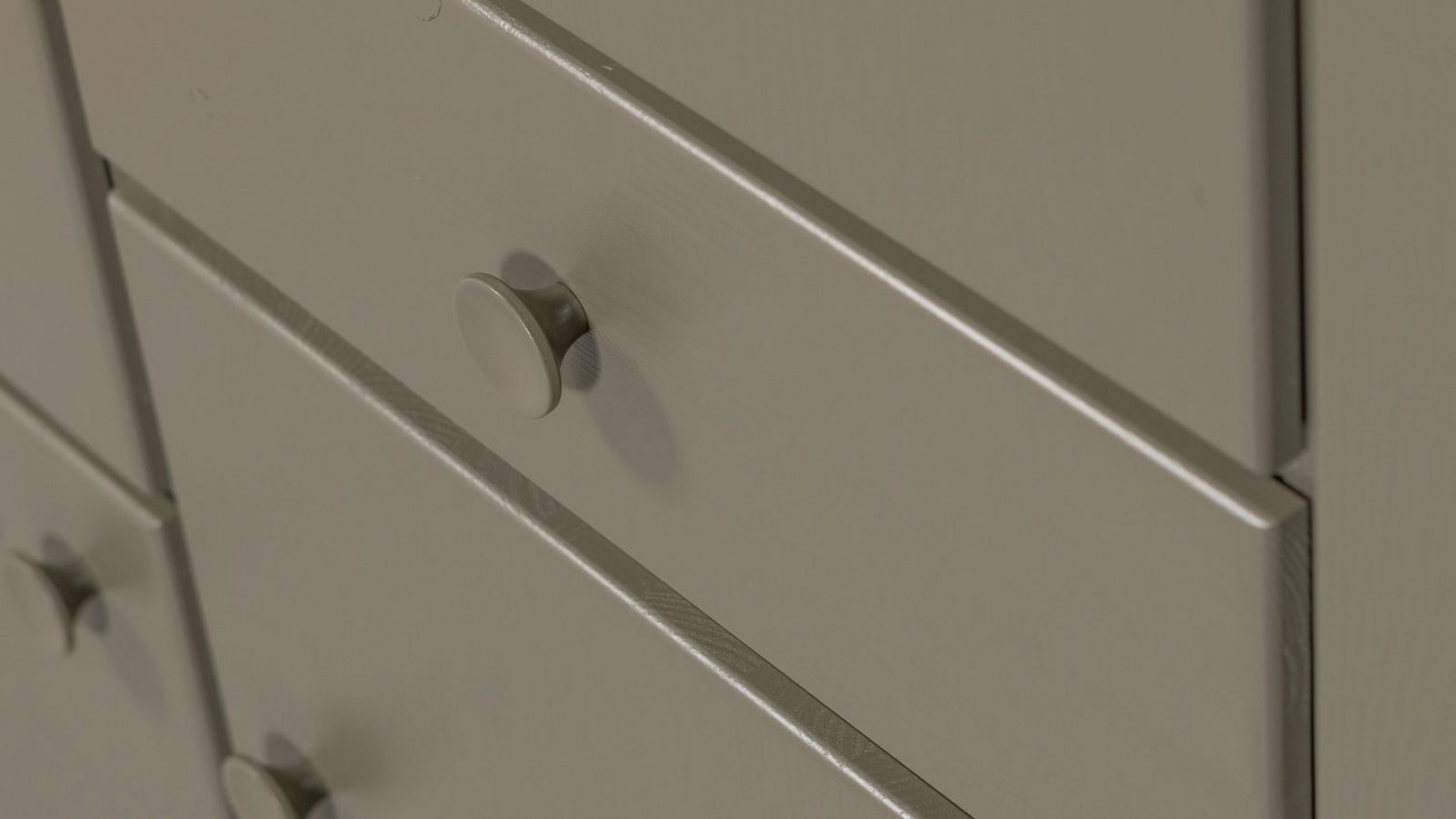 Armoire 5 portes 1 tiroir en bois FSC vert kaki 160 cm - Alfie
