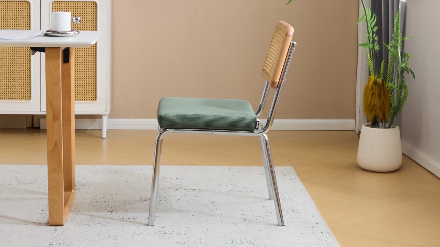 Lot de 2 chaises en acier chromé, cannage naturel et velours côtelé vert - Paula