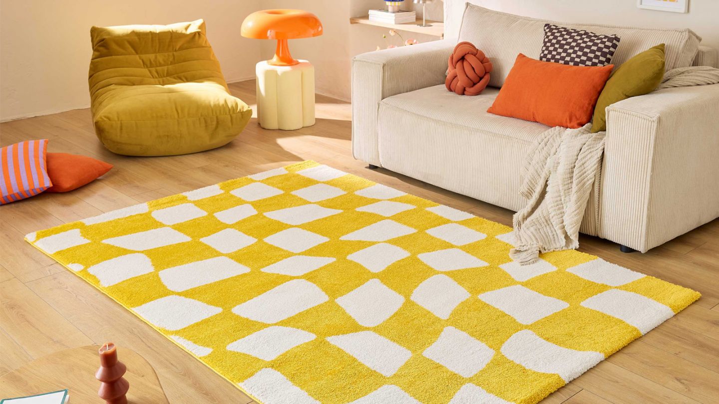 Tapis rétro à damier jaune 120x160 cm - Nahia