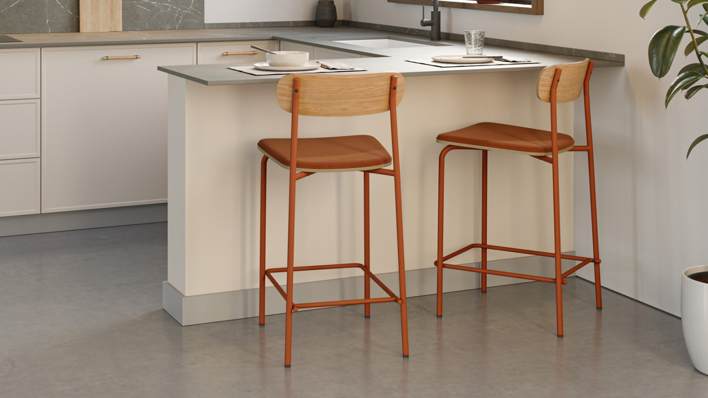 Lot de 2 tabourets de bar en tissu terracotta et effet bois - Svala
