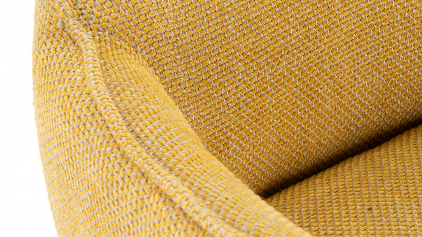 Lot de 2 fauteuils de table en tissu jaune moutarde - Iconic