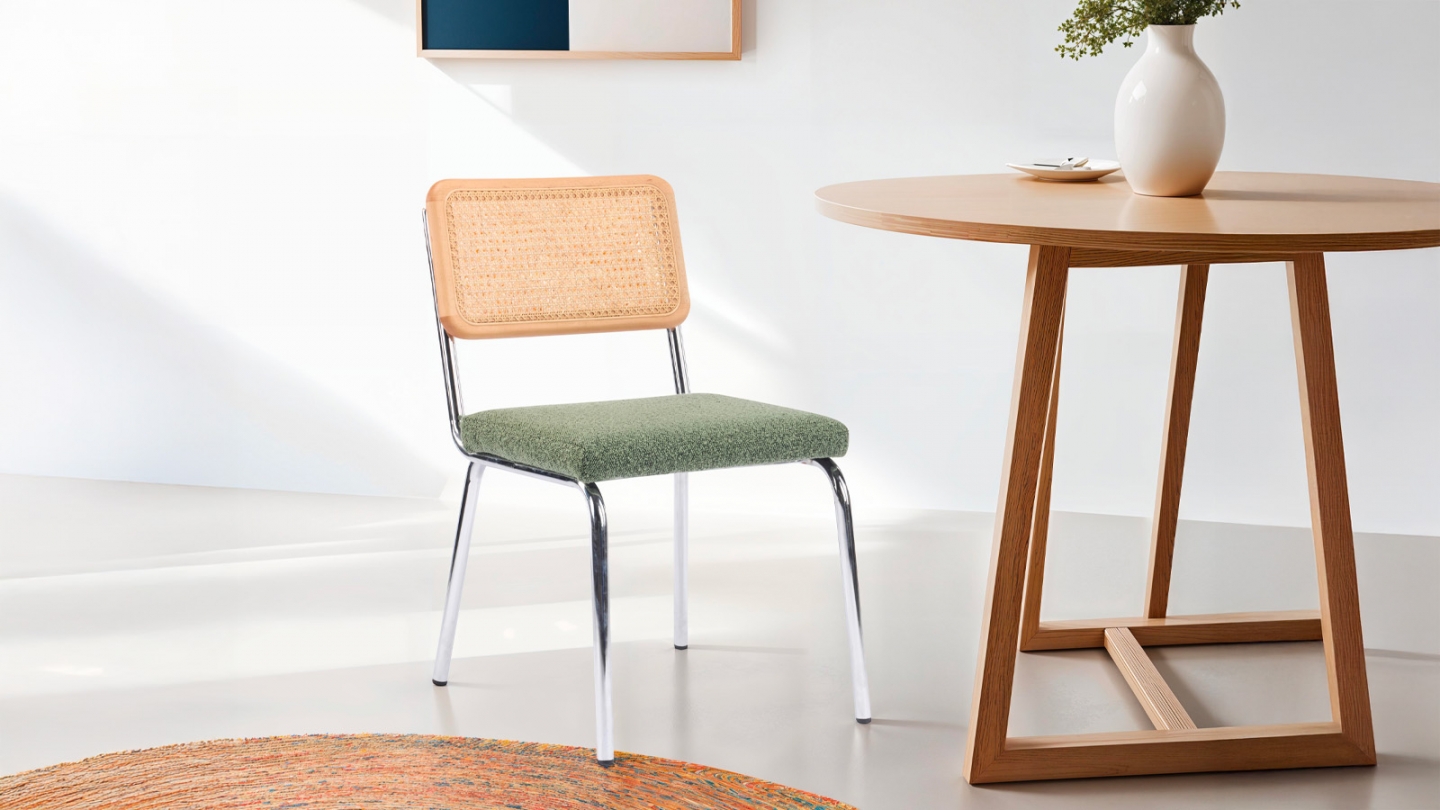 Lot de 2 chaises en métal chromé, cannage naturel et tissu bouclé vert - Paula