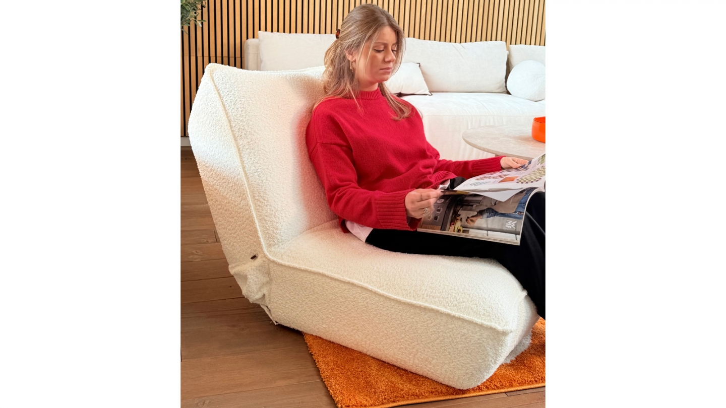 Fauteuil lounge en tissu bouclé beige - Matis