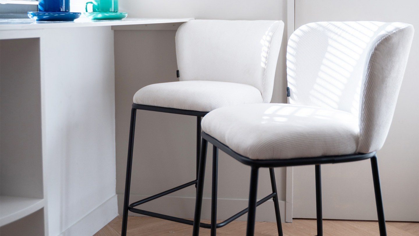 Lot de 2 tabourets de bar en velours côtelé beige - Toma