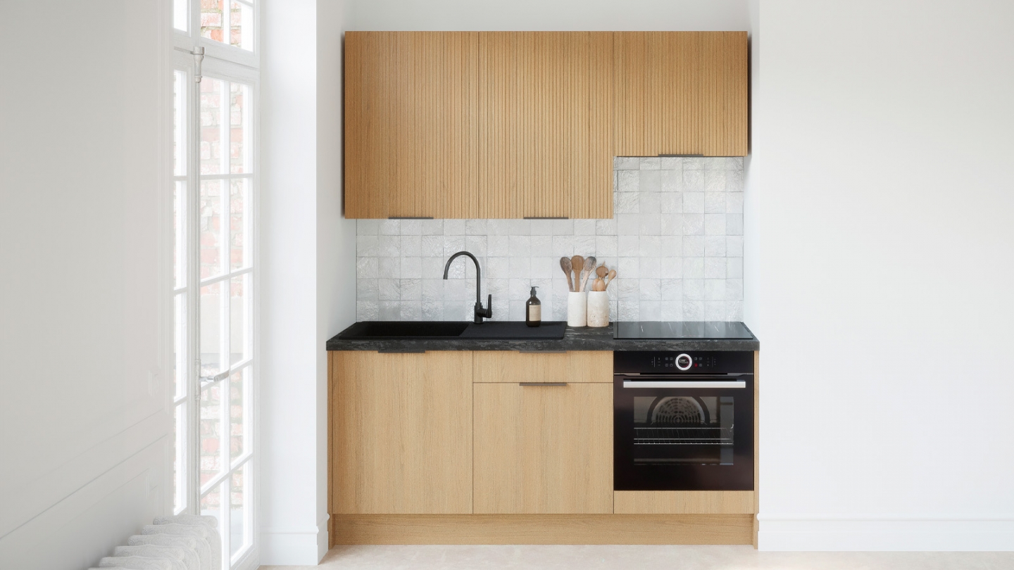Ensemble de 6 meubles de cuisine - L. 185 cm - chêne clair et chêne clair cannelé - Luzia Signature