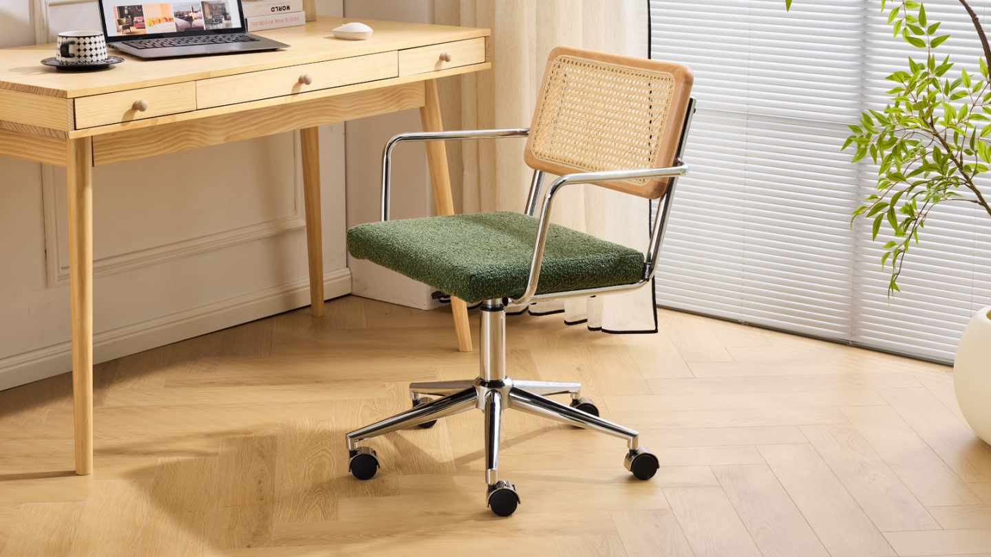 Fauteuil de bureau pivotant et réglable en hauteur en tissu bouclé vert et cannage - Julian