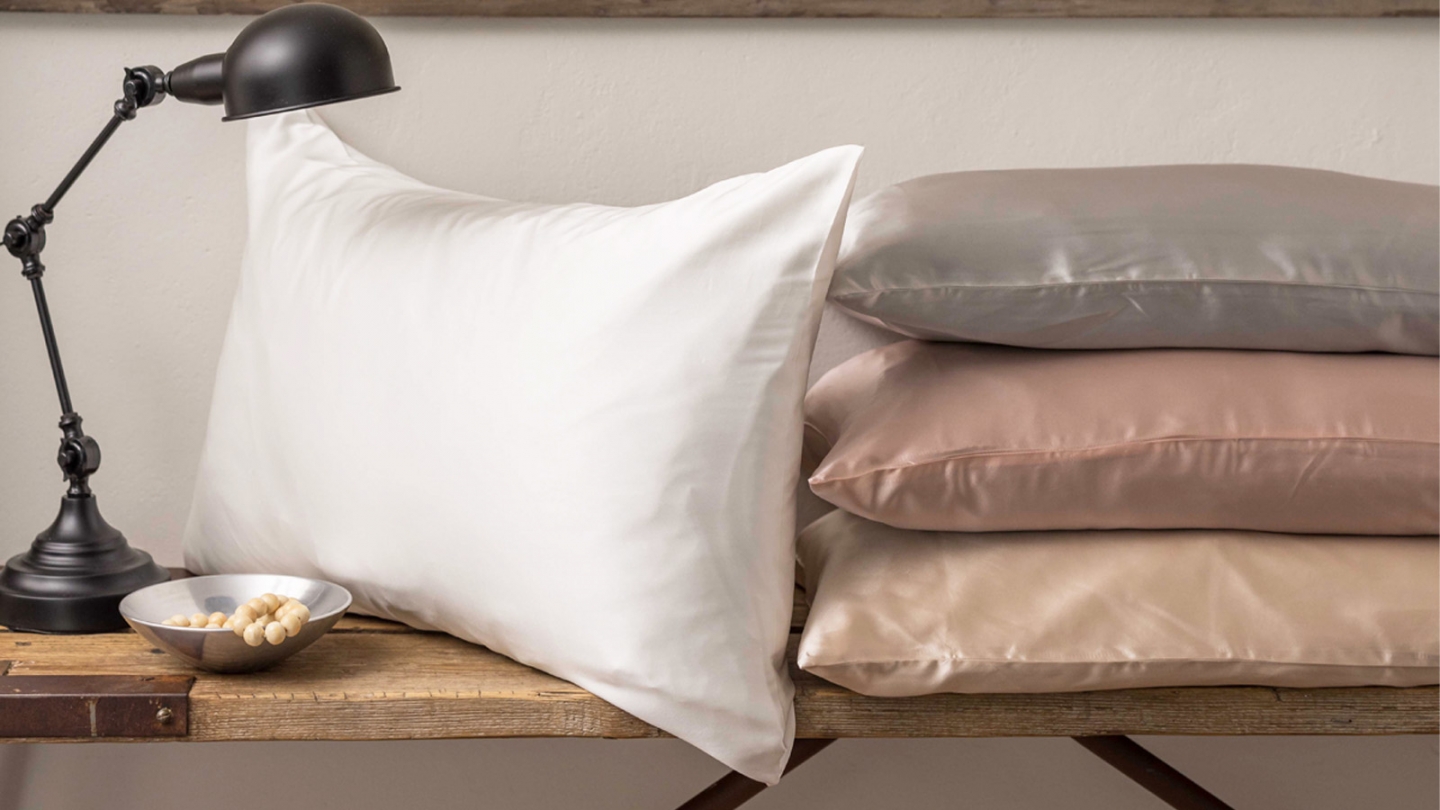 Lot de 2 Taies d'oreiller en soie beige 50 x 75 cm - Ashley