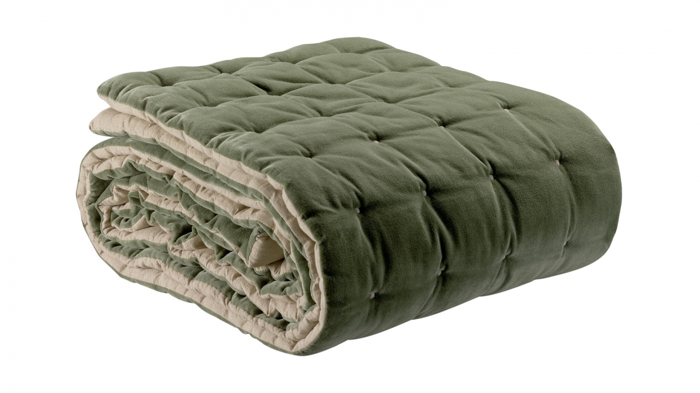 Chemin de lit en velours uni Vert verveine 90 x 240 cm - Elise Chemin de lit en velours uni Vert verveine 90 x 240 cm - Elise