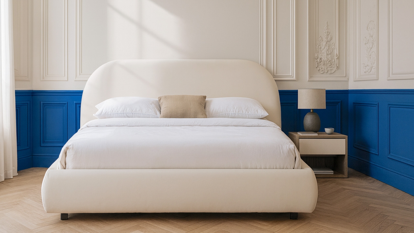 Lit adulte 180x200 cm avec sommier et tête de lit matelassée en velours beige - Maddie