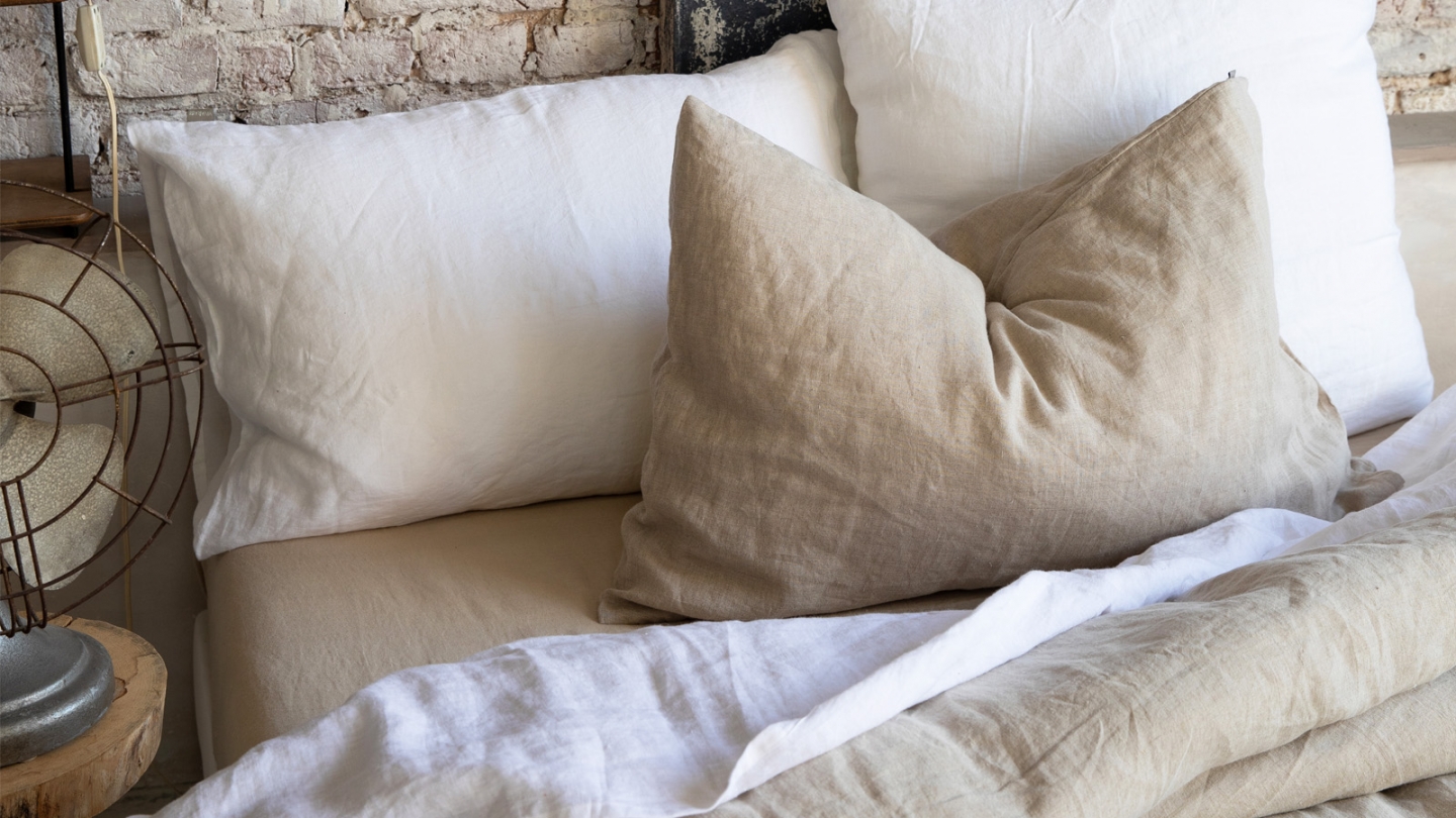 Lot de 2 Taies d'oreiller en lin Jaune 65 x 65 cm - Zeff Lot de 2 Taies d'oreiller en lin Jaune 65 x 65 cm - Zeff