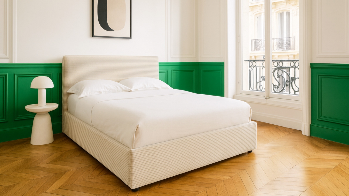 Lit coffre adulte 180x200 cm avec tête de lit capitonnée en velours côtelé beige et sommier - Tina