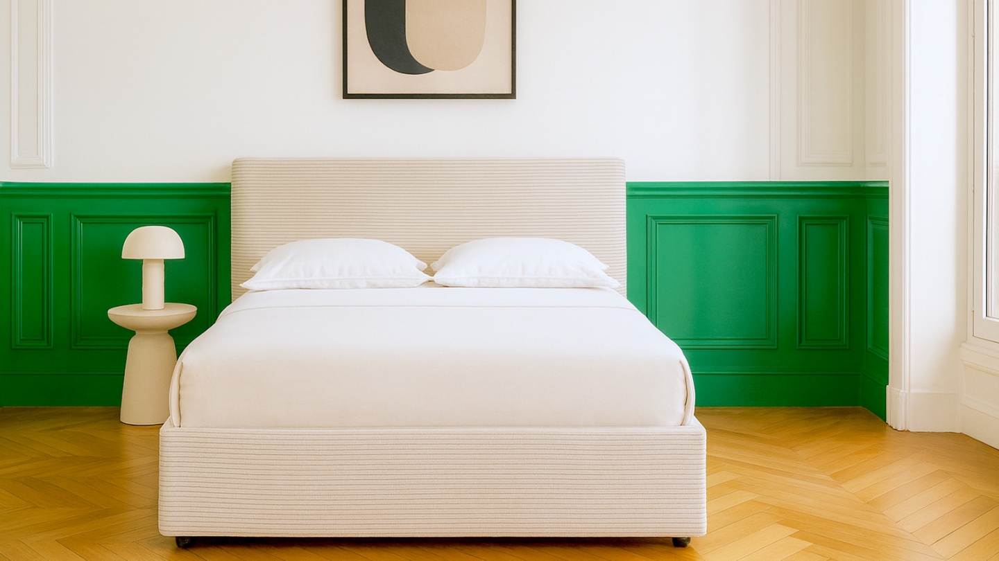 Lit coffre adulte 160x200 cm avec tête de lit capitonnée en velours côtelé beige et sommier - Tina
