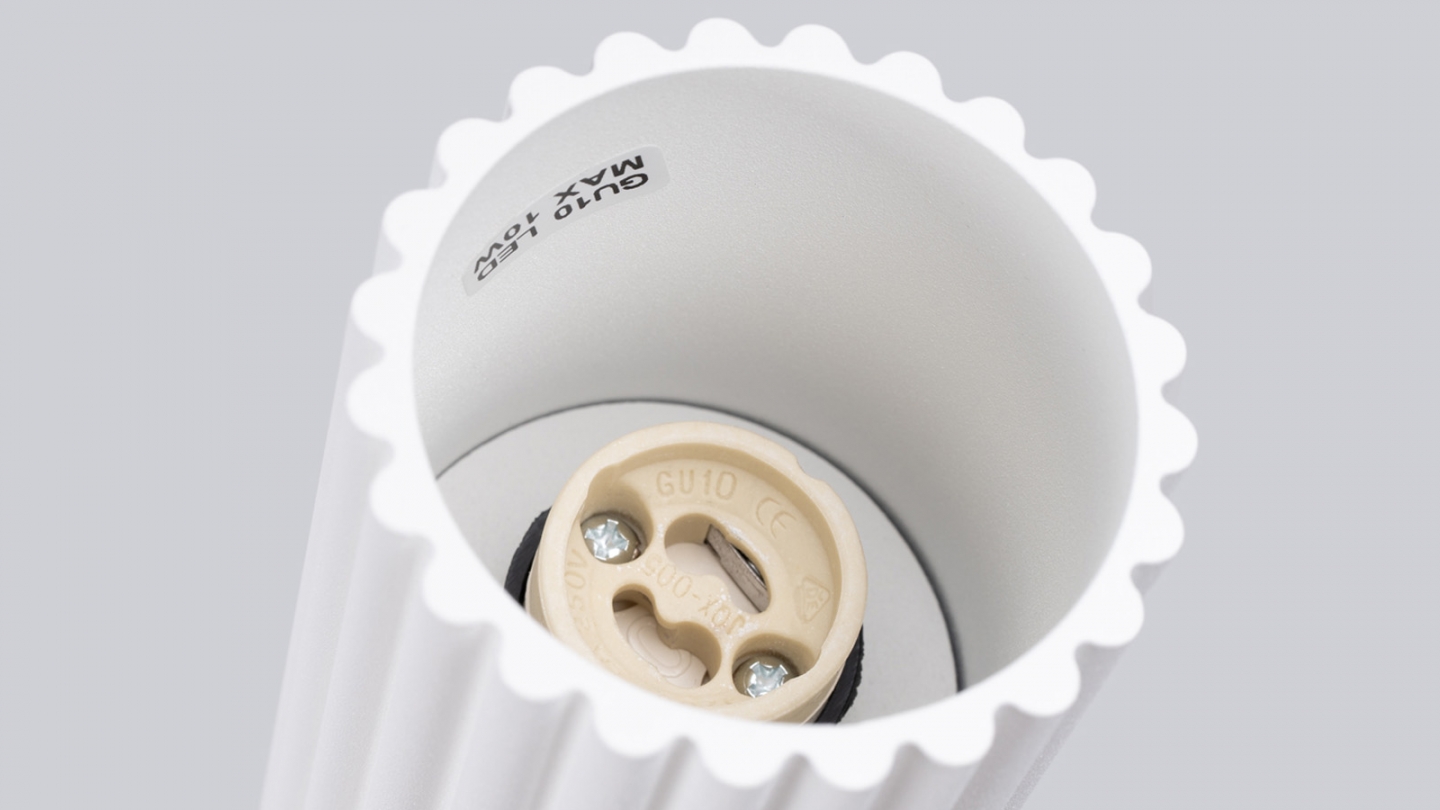 Plafonnier en aluminium cannelé 30 cm blanc - Karbon Plafonnier en aluminium cannelé 30 cm blanc - Karbon