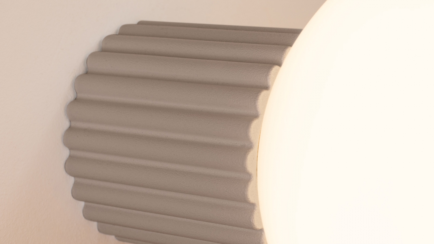 Applique en aluminium cannelé taupe - Halo
