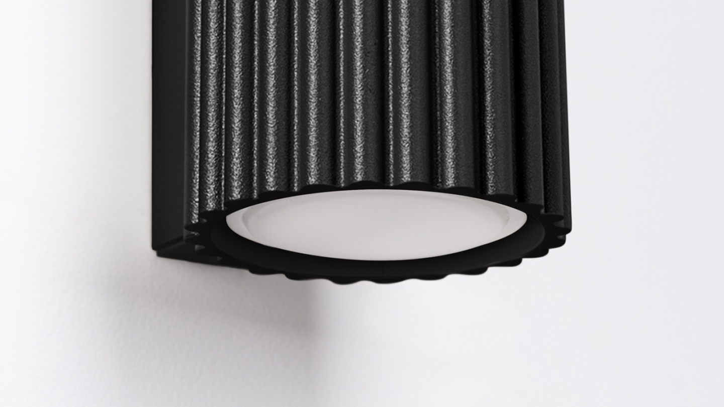 Applique en aluminium cannelé 10 cm noir - Karbon