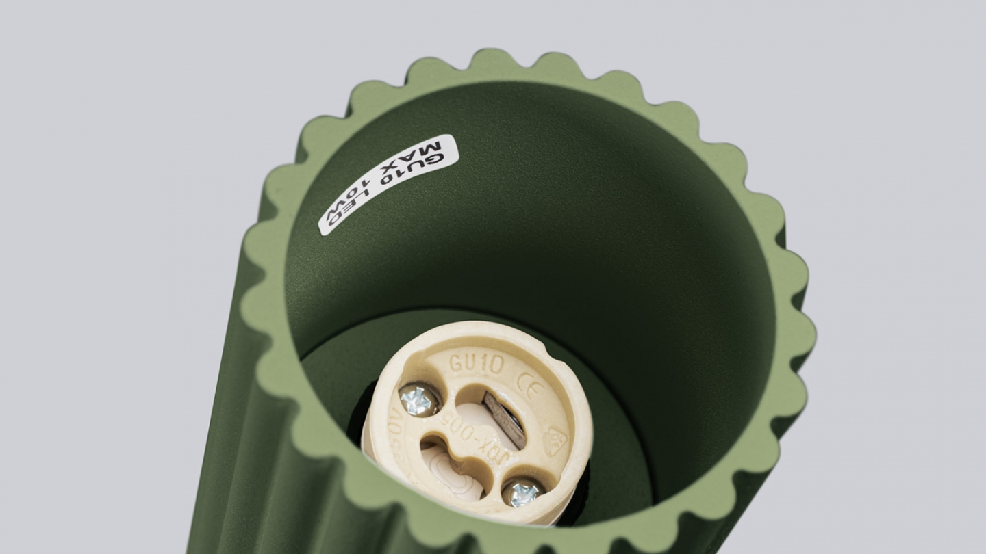 Plafonnier en aluminium cannelé 40 cm vert olive - Karbon Plafonnier en aluminium cannelé 40 cm vert olive - Karbon