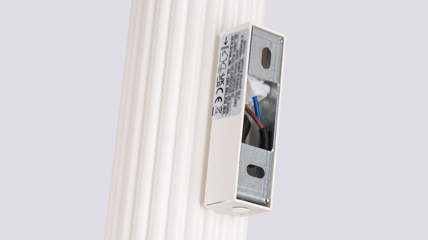 Applique en aluminium cannelé 20 cm beige - Karbon