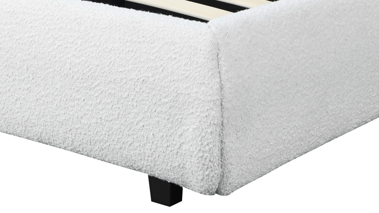 Lit coffre 140x190 cm avec tête de lit matelassée en tissu bouclé beige - Madisson