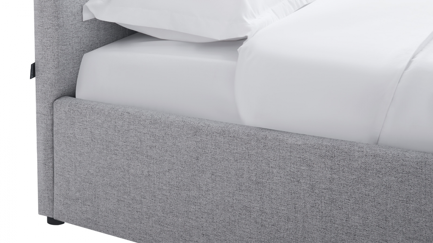 Ensemble Lit coffre adulte 180x200cm avec tête de lit en tissu gris - Tina + Matelas mémoire de forme - Memo HR