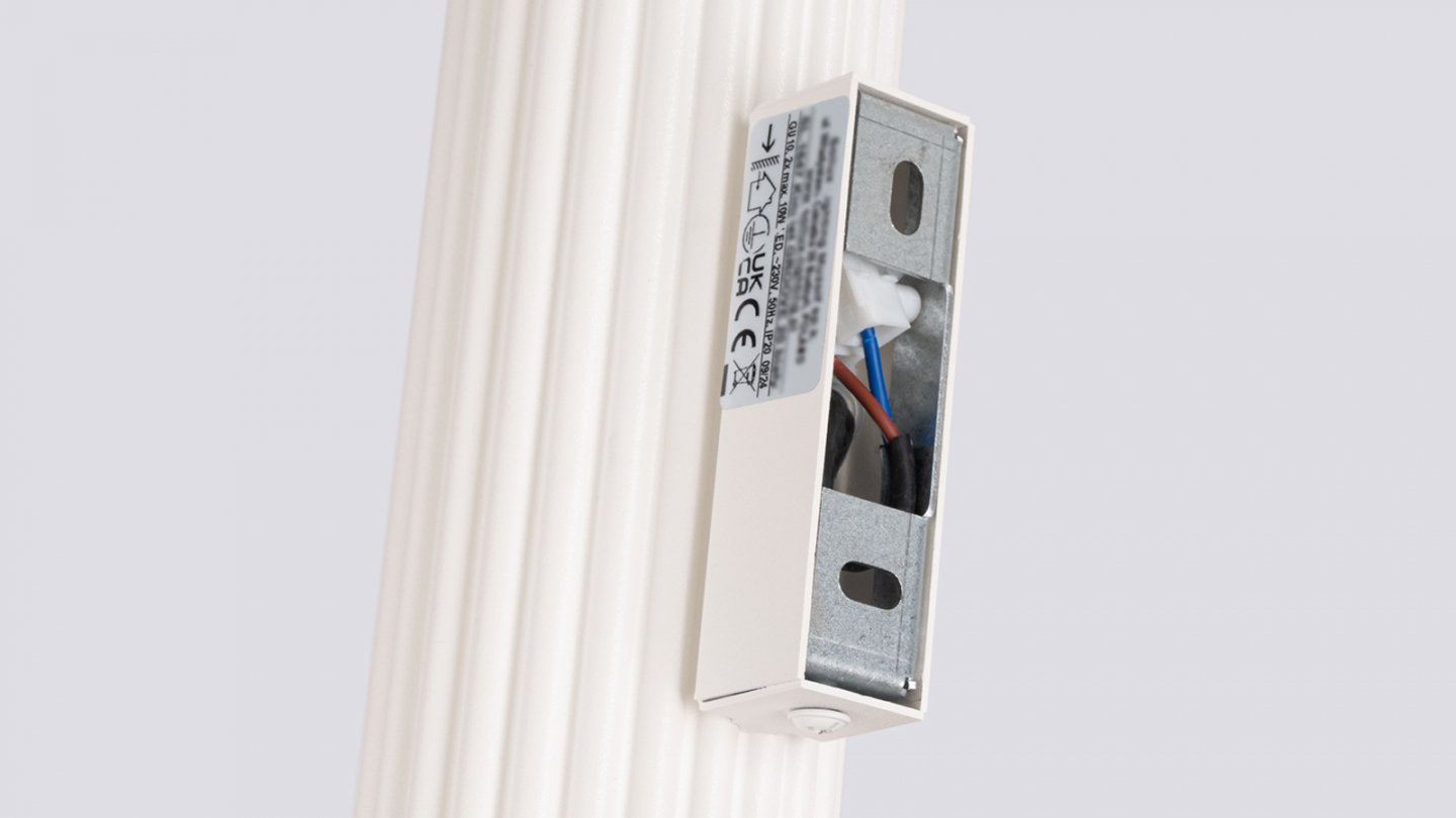 Applique en aluminium cannelé 30 cm beige - Karbon