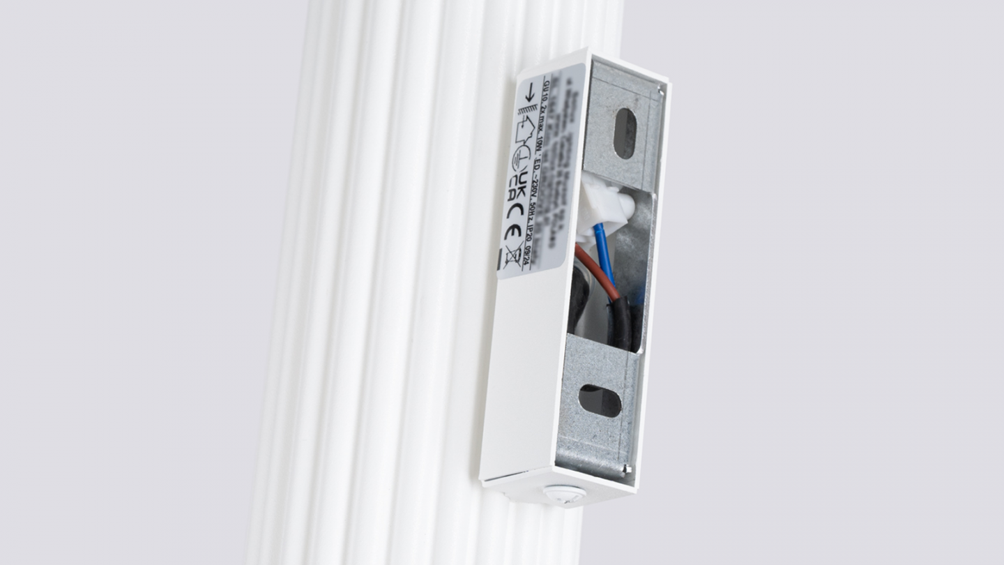 Applique en aluminium cannelé 30 cm blanc - Karbon
