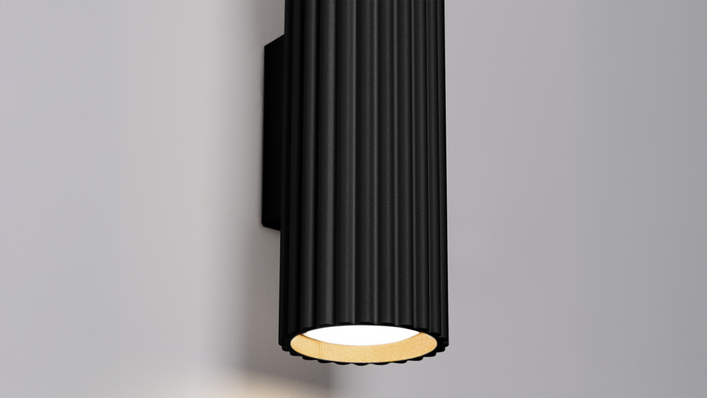 Applique en aluminium cannelé 30 cm noir - Karbon