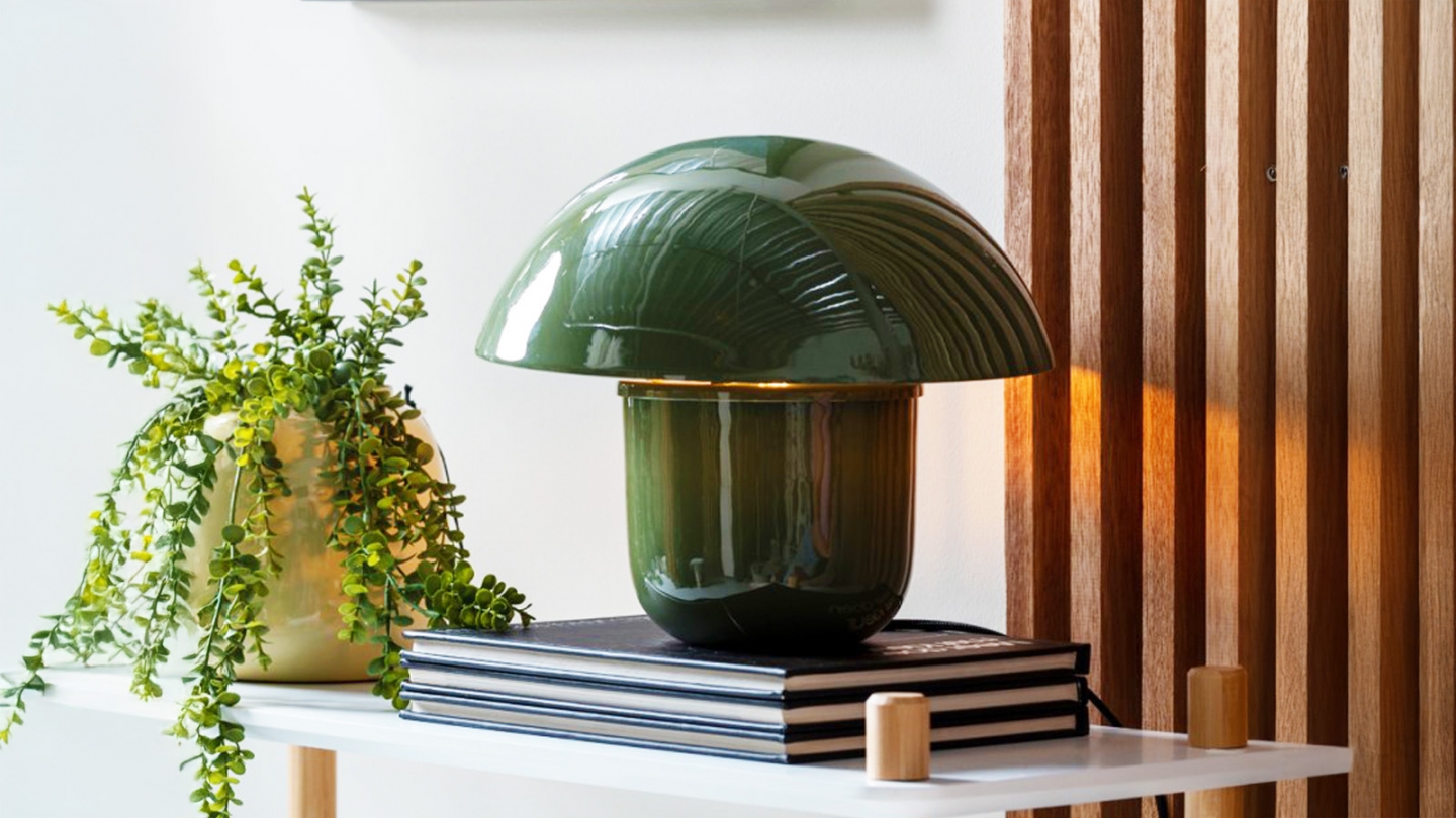 Lampe à poser champignon en métal émaillé vert jungle - Fat Mushroom