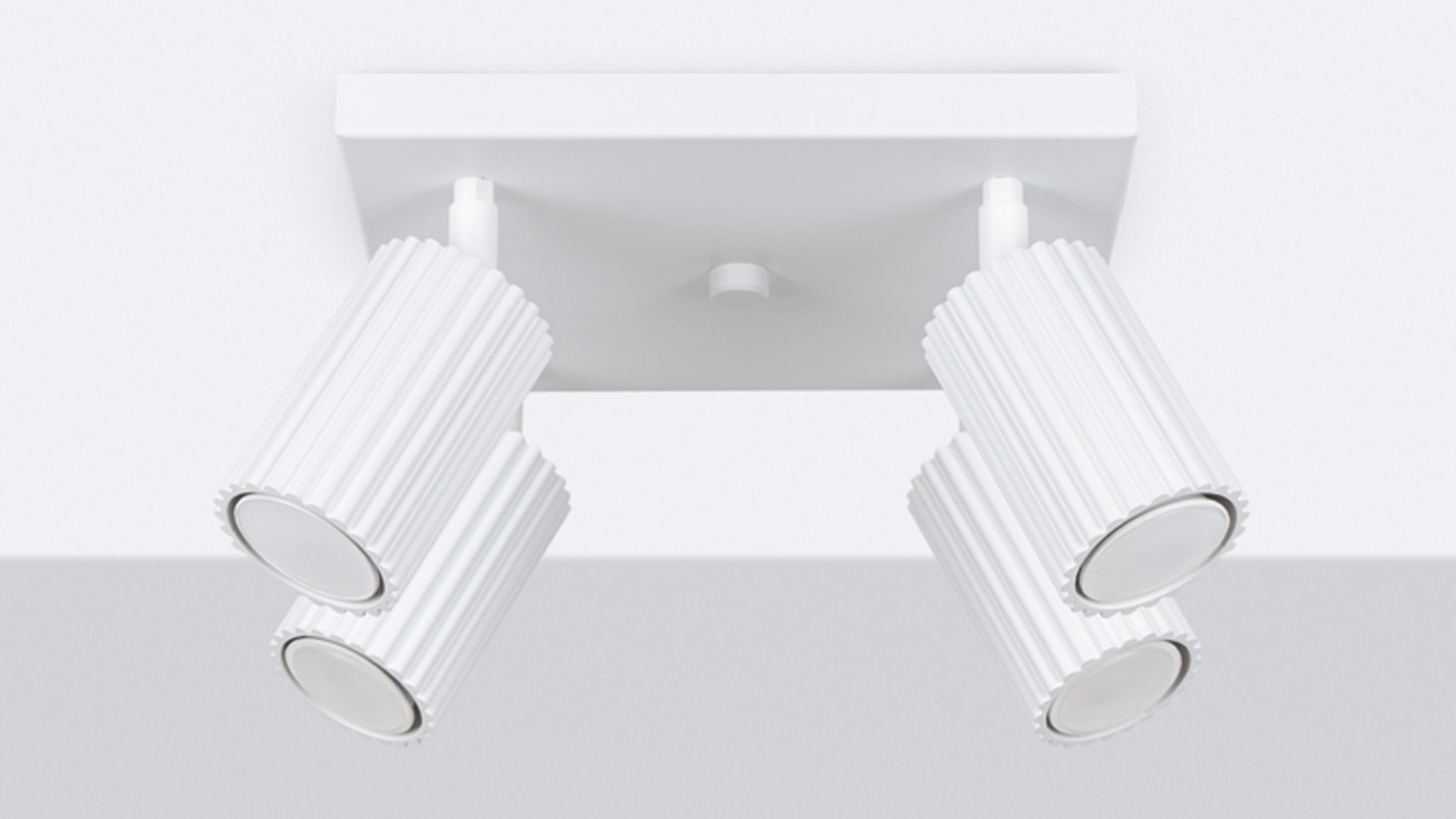 Plafonnier carré en aluminium cannelé 4 ampoules blanc - Karbon Plafonnier carré en aluminium cannelé 4 ampoules blanc - Karbon