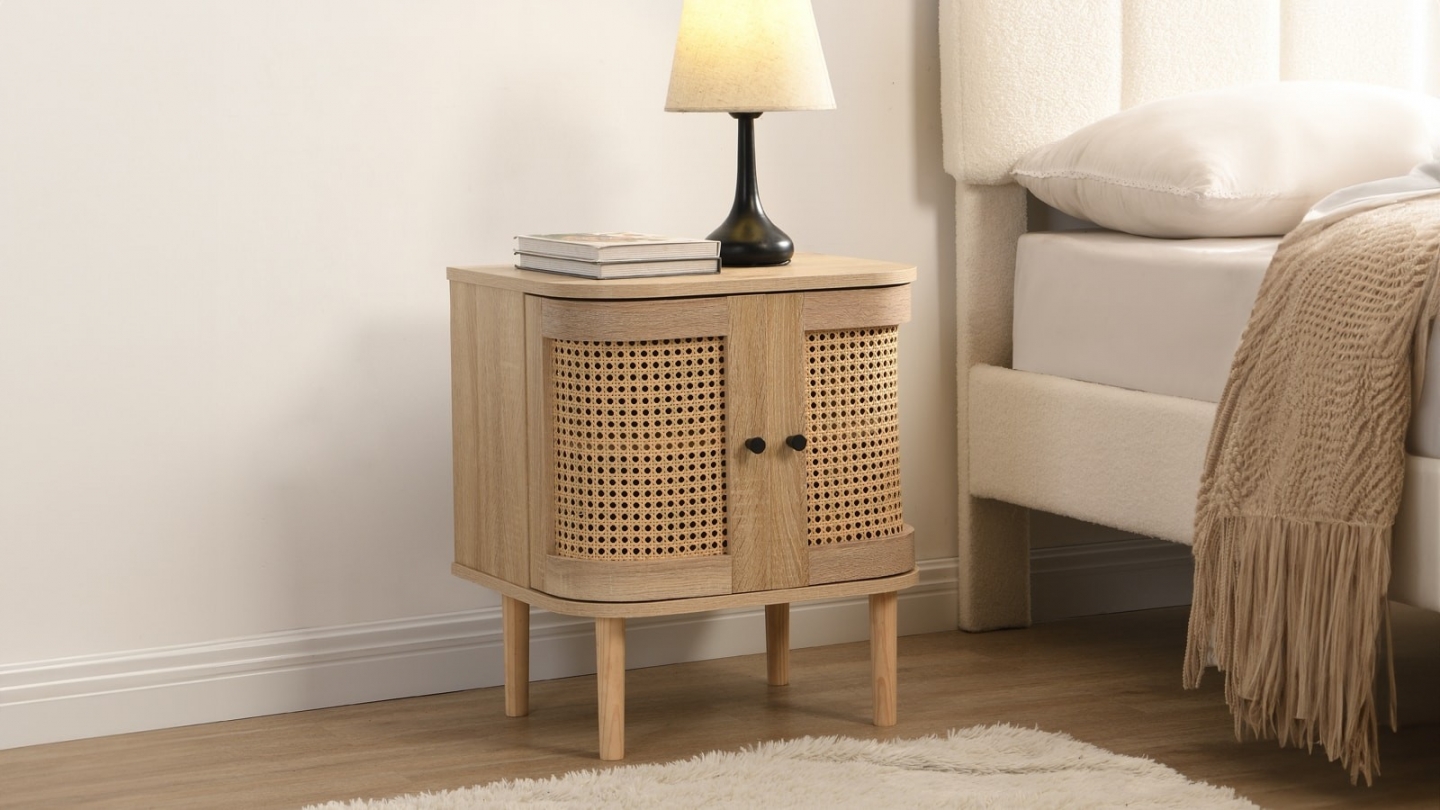 Lot de 2 tables de chevet 2 portes couleur chêne et cannage 40 cm - Bali Lot de 2 tables de chevet 2 portes couleur chêne et cannage 40 cm - Bali