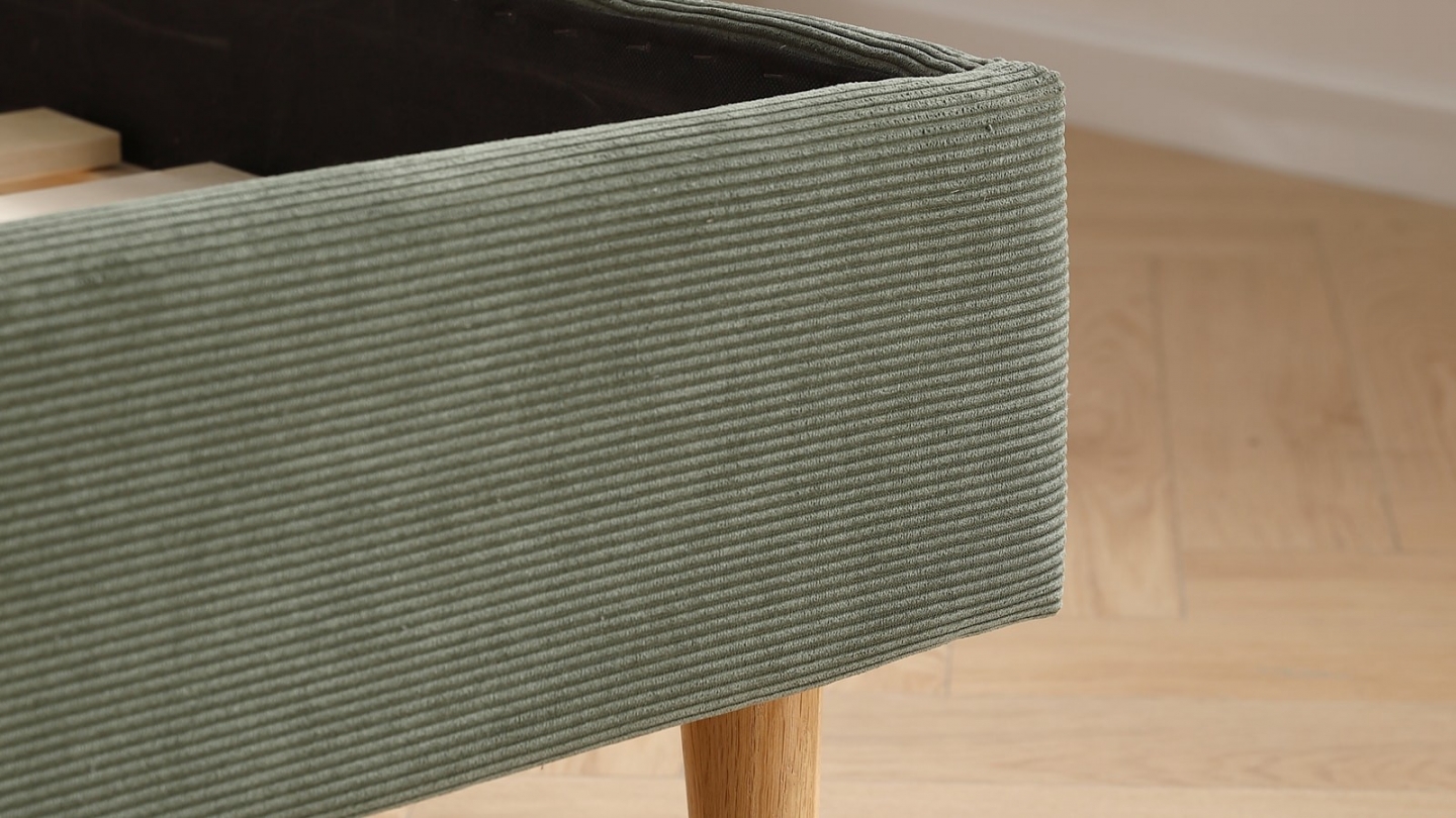 Ensemble Lit adulte 140x190 cm en velours côtelé vert kaki avec tête de lit en cannage Dalia + lot de 2 chevets Bali Ensemble Lit adulte 140x190 cm en velours côtelé vert kaki avec tête de lit en cannage Dalia + lot de 2 chevets Bali