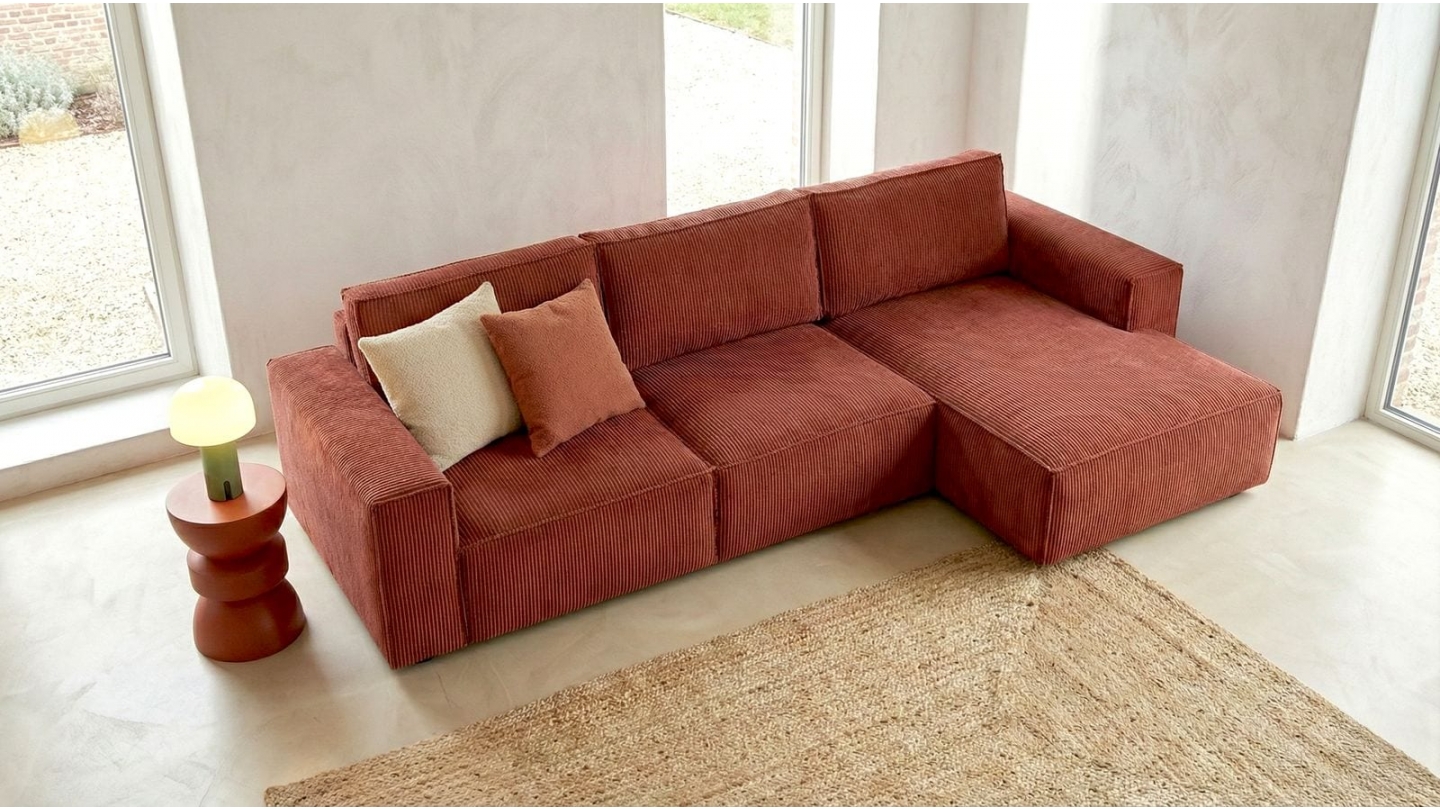 Canapé d'angle convertible réversible 5 places avec coffre de rangement en velours côtelé rouille - Harper Canapé d'angle convertible réversible 5 places avec coffre de rangement en velours côtelé rouille - Harper
