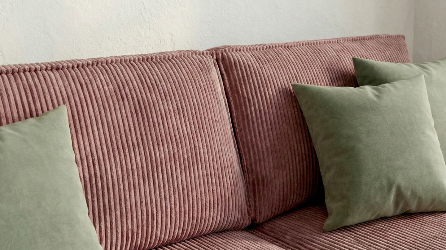 Canapé d'angle convertible réversible 4 places avec coffre de rangement en velours côtelé vieux rose - Livia New Canapé d'angle convertible réversible 4 places avec coffre de rangement en velours côtelé vieux rose - Livia New