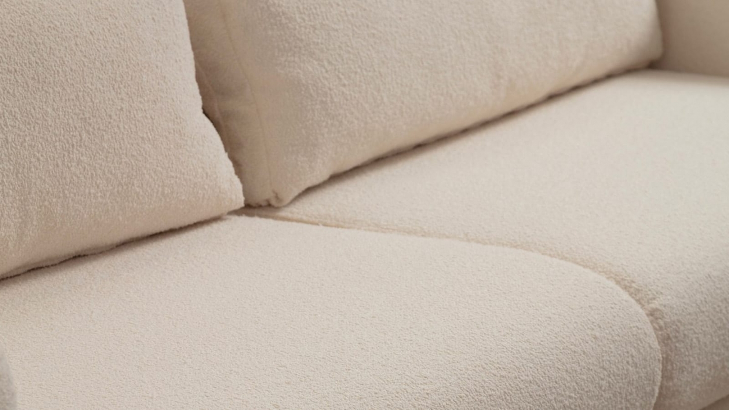 Canapé droit 3 places en tissu teddy beige - Amaya Canapé droit 3 places en tissu teddy beige - Amaya