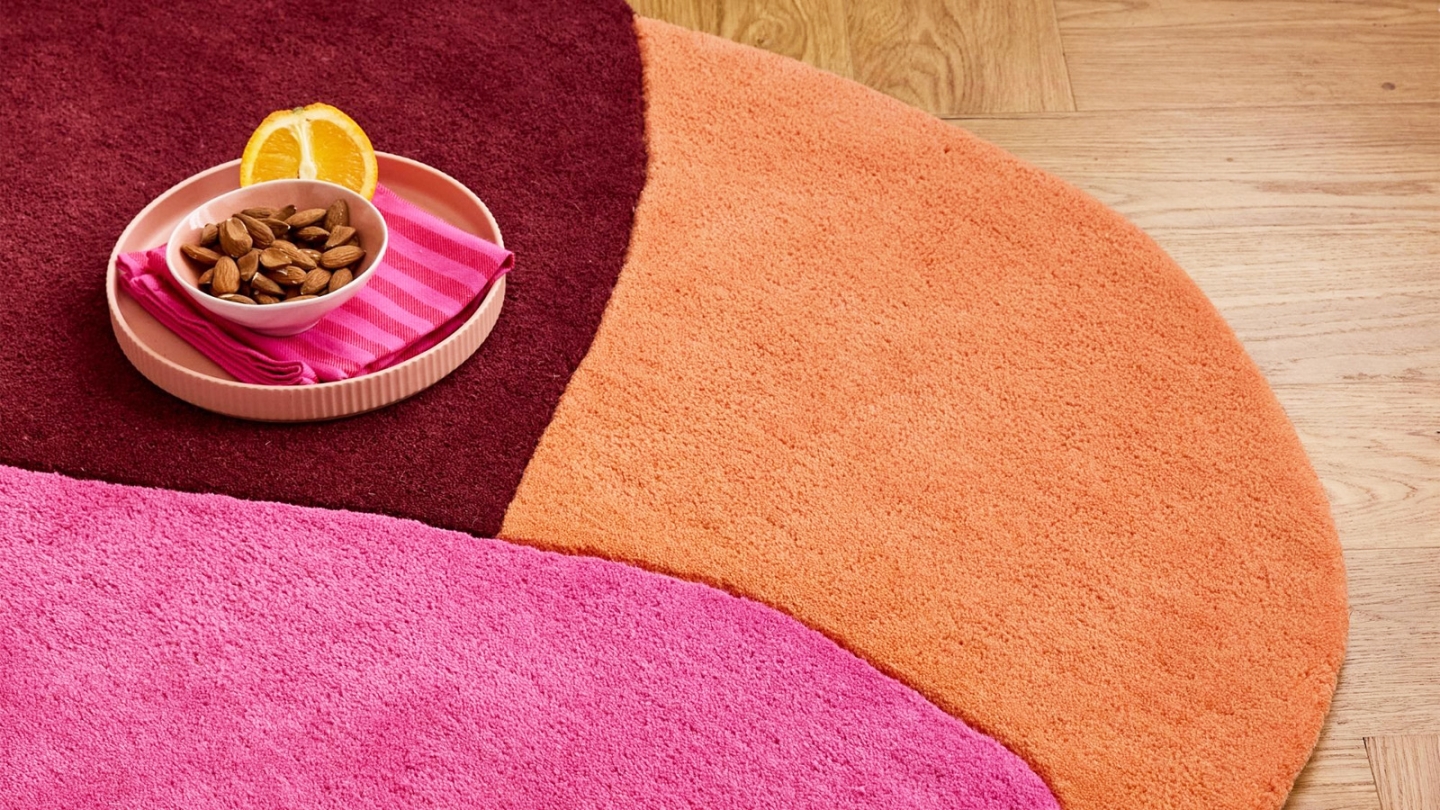 Tapis en laine motif géométrique rose 133x190 cm– tissé main - Sunset Pop Tapis en laine motif géométrique rose 133x190 cm– tissé main - Sunset Pop